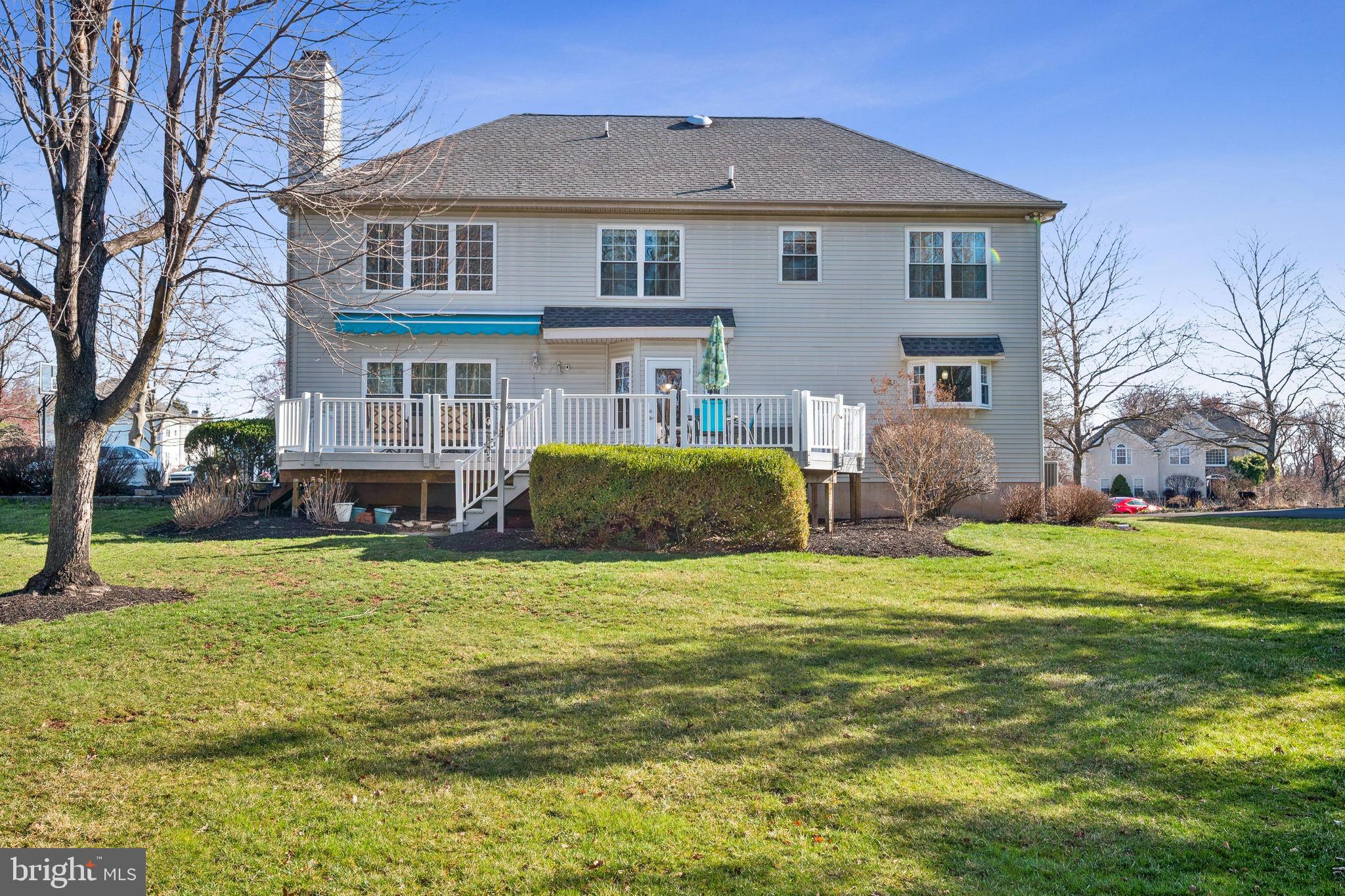 LONGSHORE ESTS - Residential