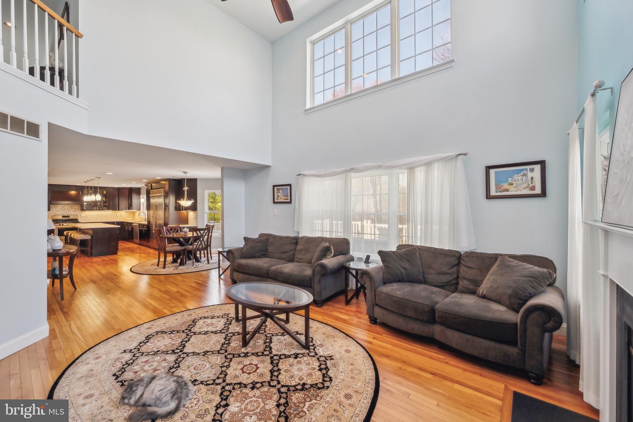 LONGSHORE ESTS - Residential