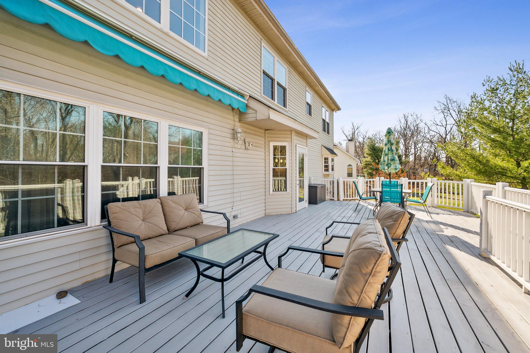 LONGSHORE ESTS - Residential