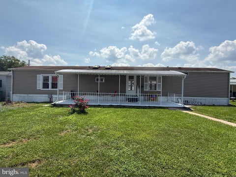 Mobile Home For Sale - 8 Hillcrest Drive<br/> HERSHEY, PA 17033