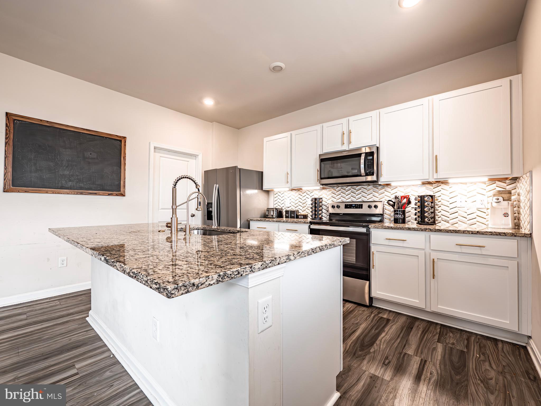 MAGNOLIA SPRINGS - Residential