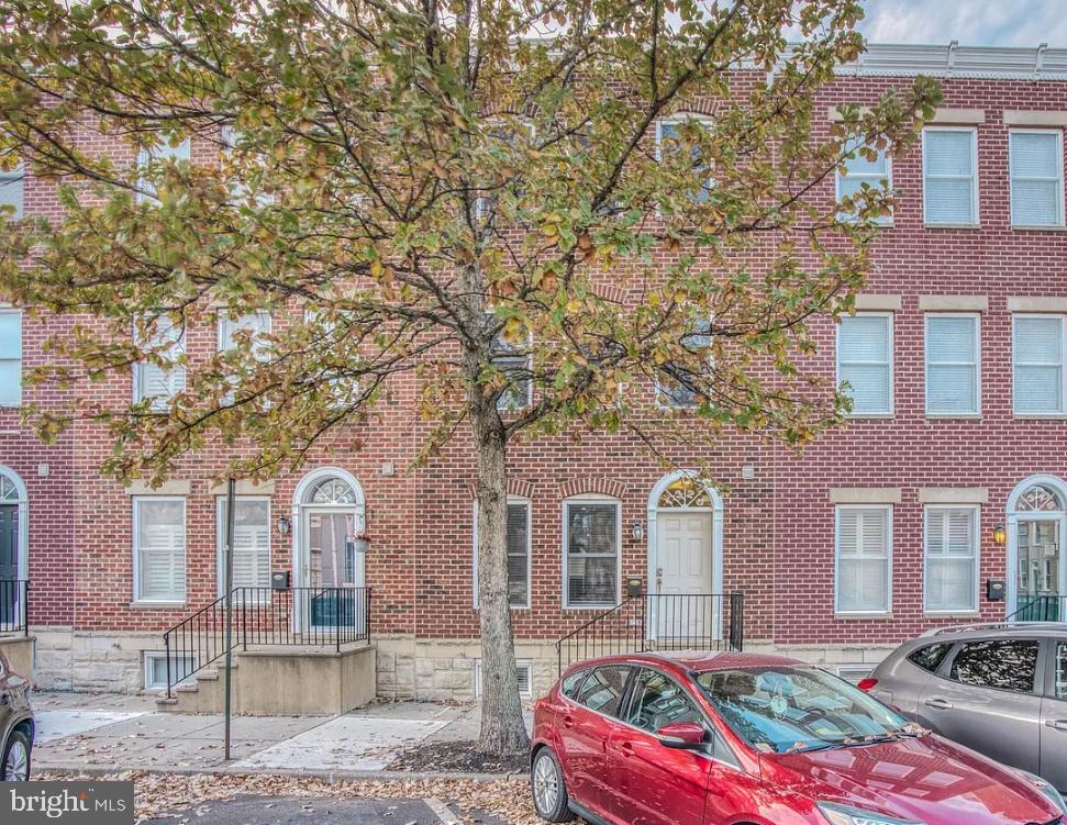 For Rent – 1320 Race Street, Baltimore, MD 21230
4 Beds | 4.5 Baths | 3,000+ Sq Ft | 2-Car Garage | Fully Furnished or unfurnished is an option
Rare rental opportunity in the heart of Baltimore! This massive, fully furnished garage townhome offers over 3,000 sq ft of luxury living space across four levels, complete with 4 king-sized bedrooms, 4.5 bathrooms, a 2-car garage, full rear yard, rear balcony, and a rooftop deck with breathtaking panoramic views of the city skyline.
Interior Features:
• Fully furnished with modern, upscale finishes
• 4 oversized bedrooms with king beds (two being en suites where the bathrooms are in the rooms)
• 4.5 bathrooms with sleek, contemporary design
• 2 full-sized sectionals, 2 fireplaces, and 6 smart TVs (50”+)
• Gourmet kitchen, formal dining, and spacious open-concept living
• Bonus room with wet bar and walkout to rear balcony
• Samsung washer & dryer in a dedicated laundry room
• Built-in Bluetooth audio system throughout the interior and rooftop deck
• Ample storage and double closets in all bedrooms
• Newly installed HVAC system, New hot water tank, New security system, Bluetooth audio system throughout the entire and rooftop
Exterior & Community Features:
• Full rear yard – perfect for pets, grilling, or entertaining
• Expansive rooftop deck with panoramic skyline views and integrated audio
• Rear balcony
• Rooftop Skylight
• 2-car garage with interior access
• Gated Community
Prime Location:
Walk to M&T Bank Stadium (Ravens), Camden Yards (Orioles), and the shops, dining, and nightlife of Federal Hill. Easy access to I-95, Inner Harbor, and major commuter routes.
Available for immediate move-in 5/20/25.
Short- and long-term lease options available.
Ideal for executives, professionals, families or anyone seeking spacious, high-end city living with all the extras.
Professional photos will be uploaded when listing goes active.