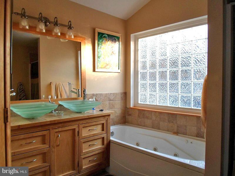 GOSNELL POT SHORES - Residential Lease