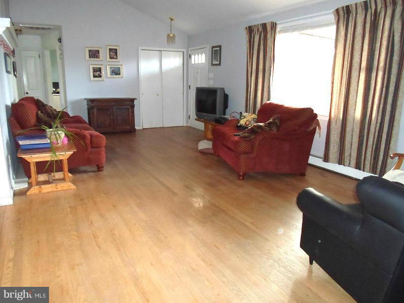 GOSNELL POT SHORES - Residential Lease