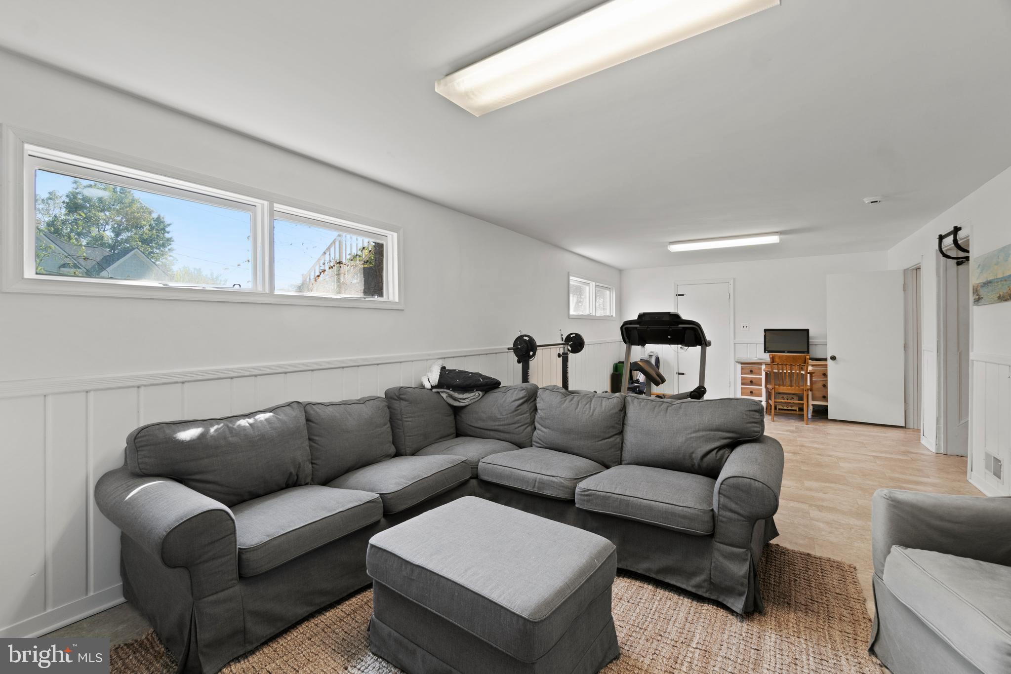 LEEWAY - Residential Lease