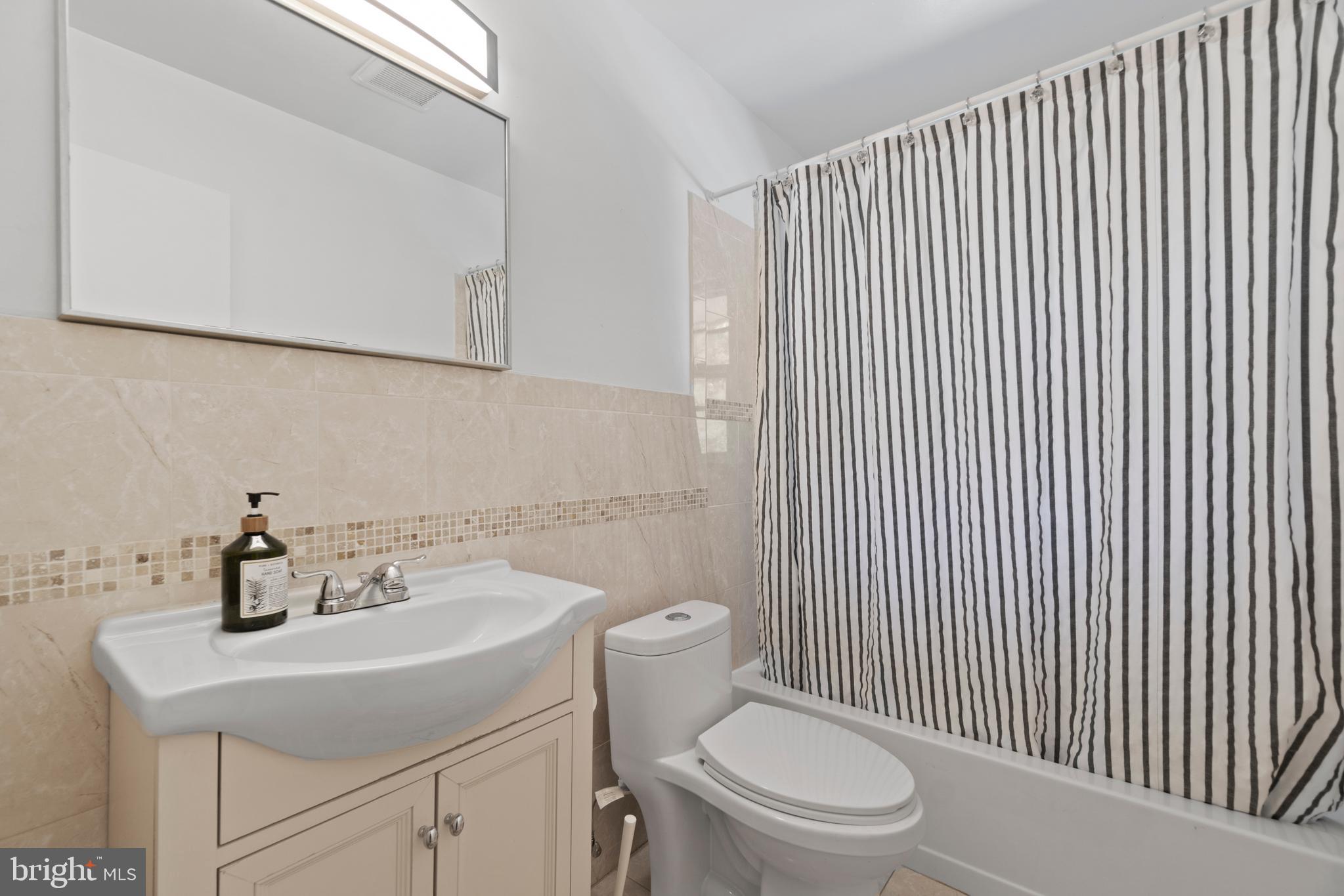 LEEWAY - Residential Lease