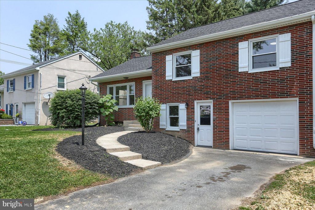 Photo of 143 SAGE DR, LANCASTER, PA 17602 (MLS # PALA2035450)