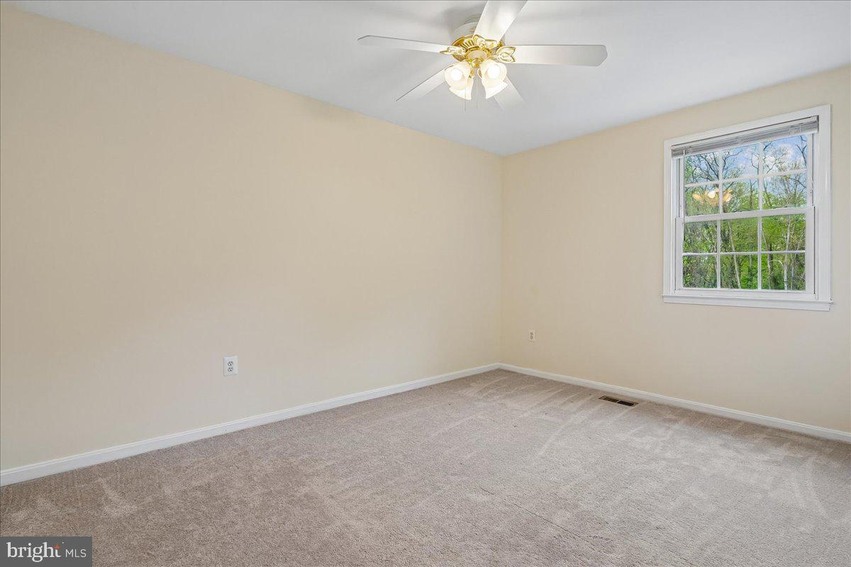 LAKEPOINTE - Residential