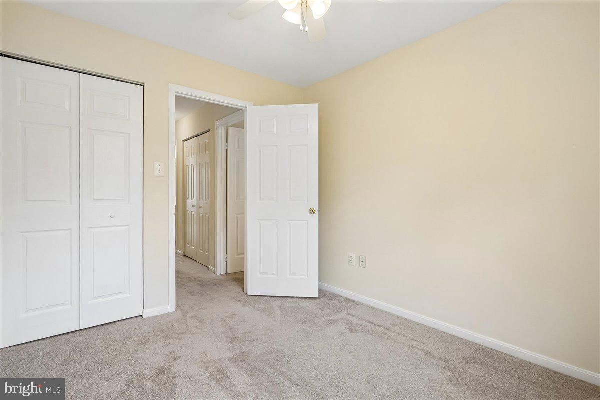 LAKEPOINTE - Residential