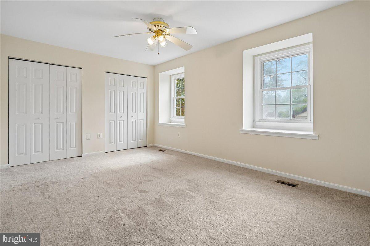 LAKEPOINTE - Residential