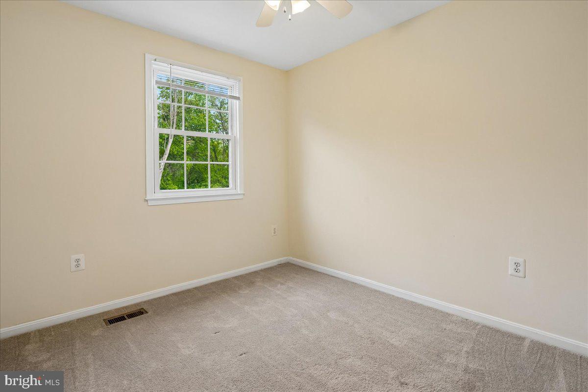 LAKEPOINTE - Residential