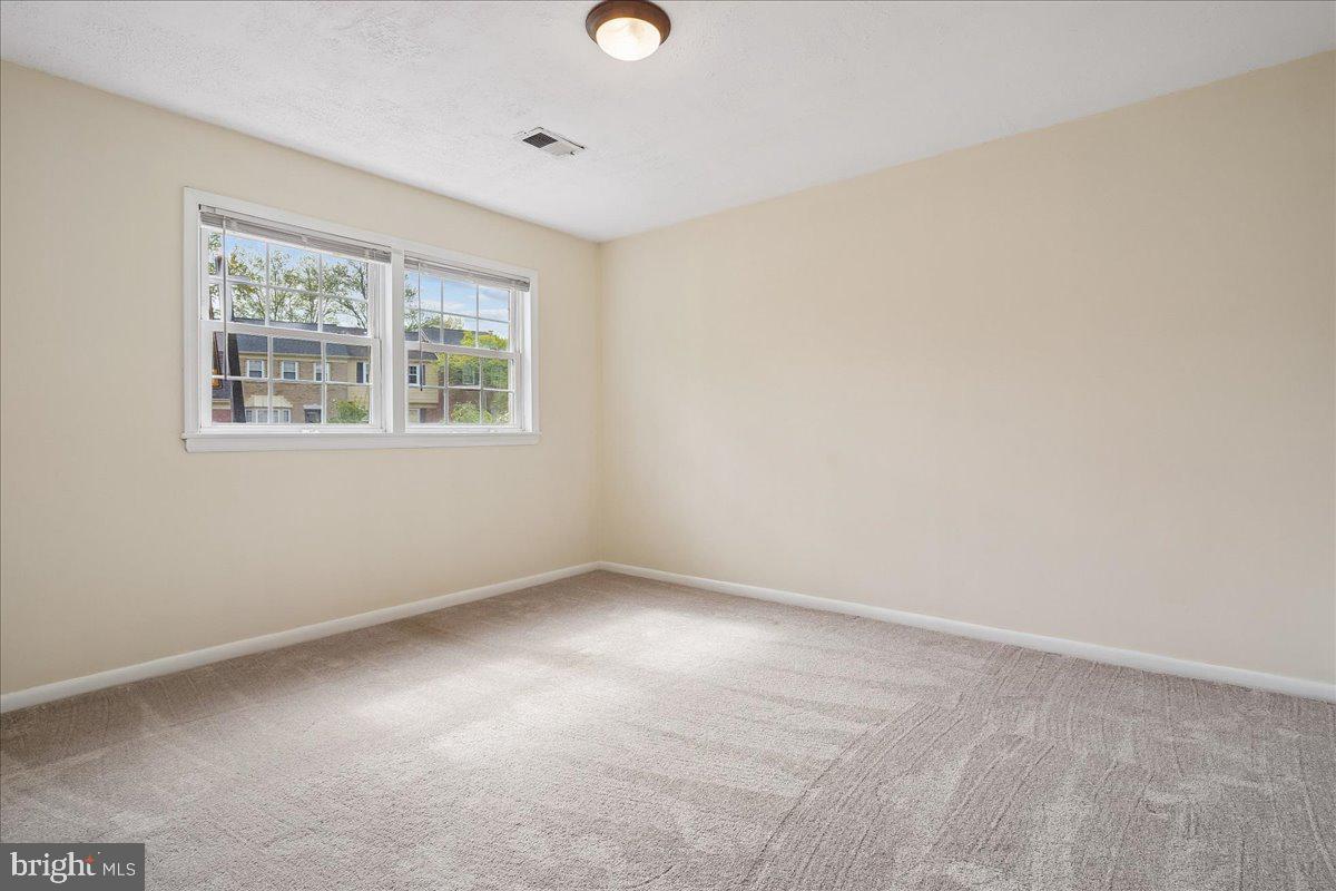 LAKEPOINTE - Residential