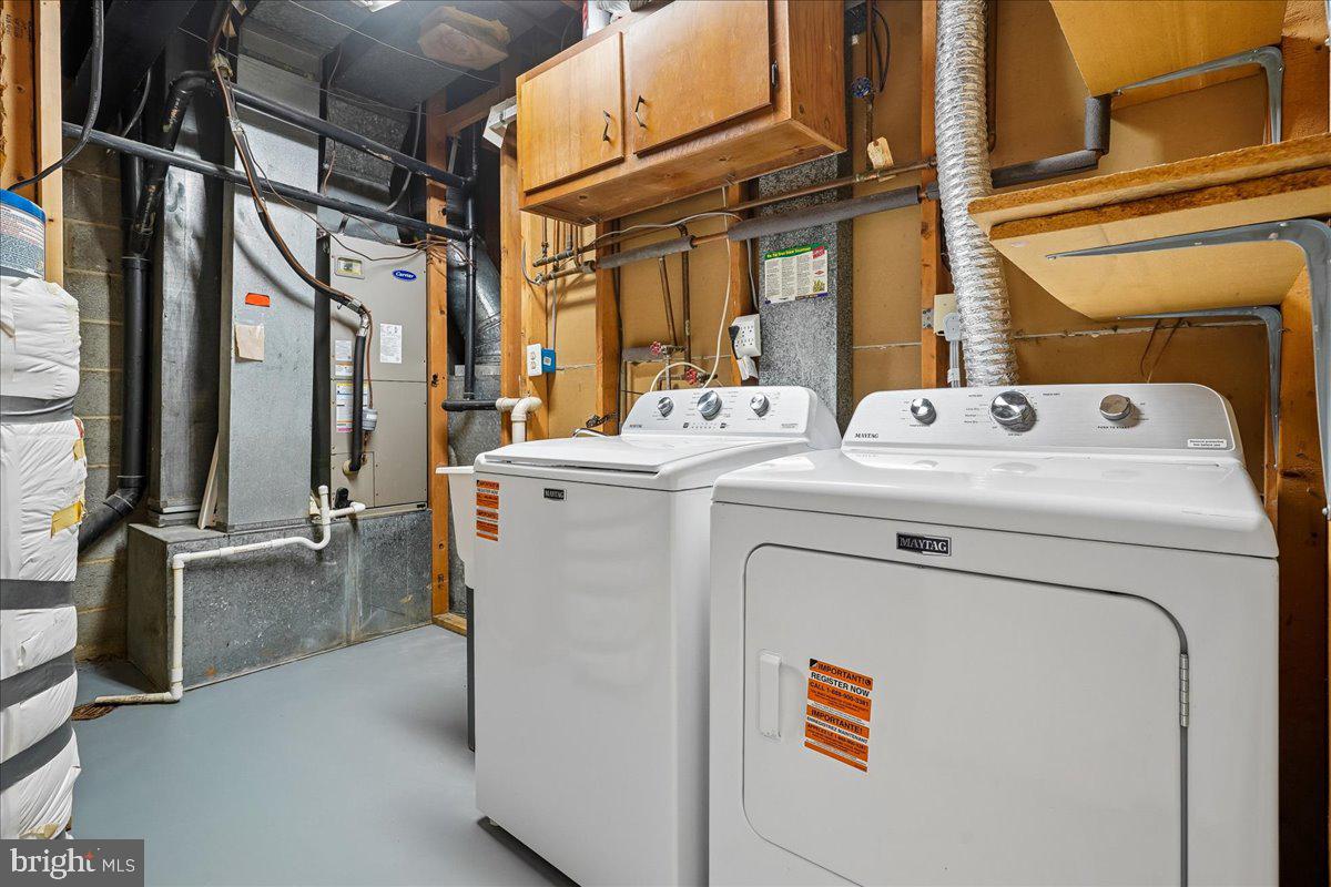 LAKEPOINTE - Residential