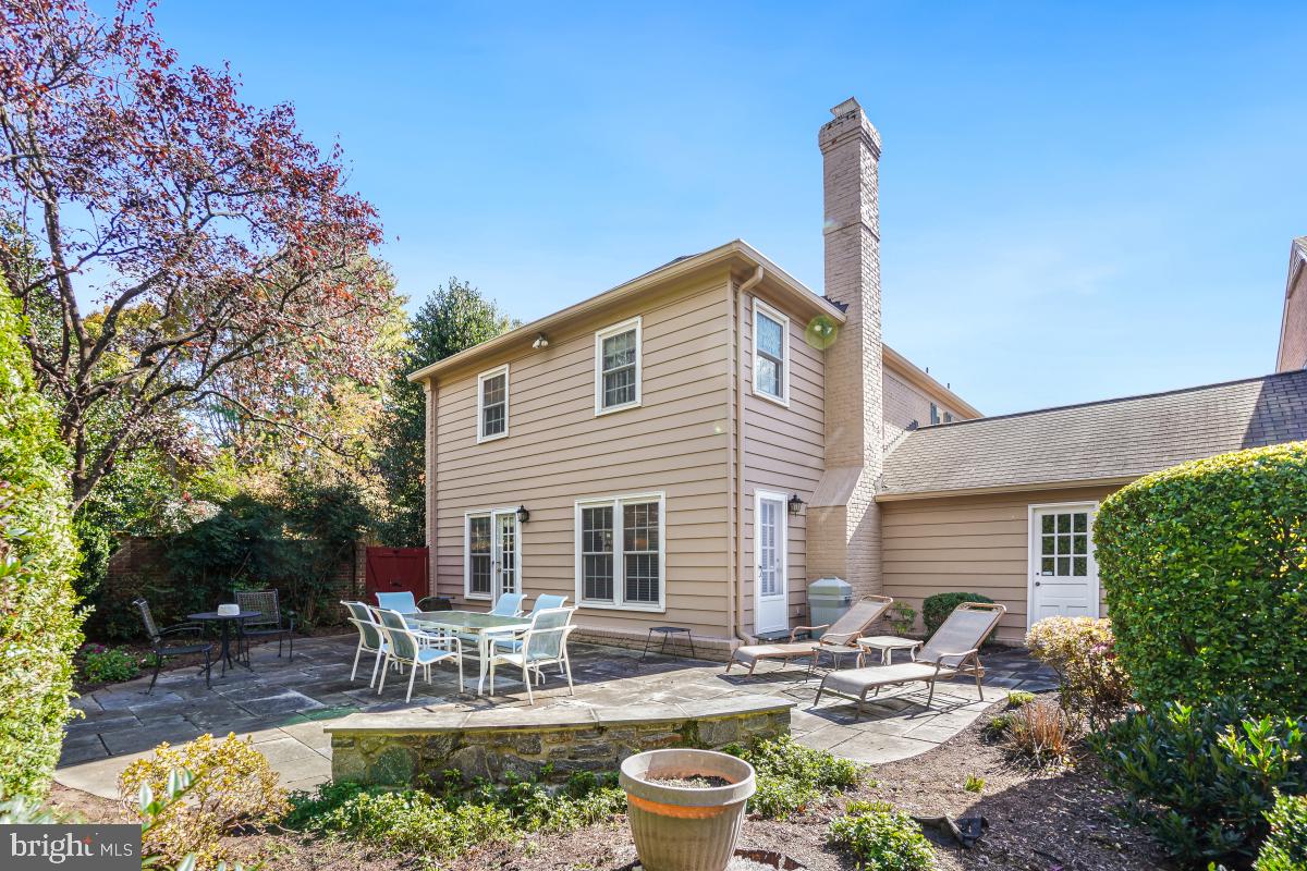 EAST GATE OF POTOMAC - Residential