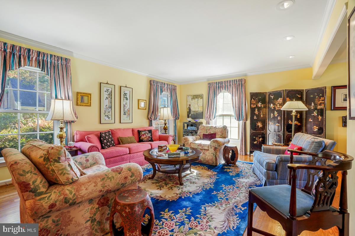 EAST GATE OF POTOMAC - Residential