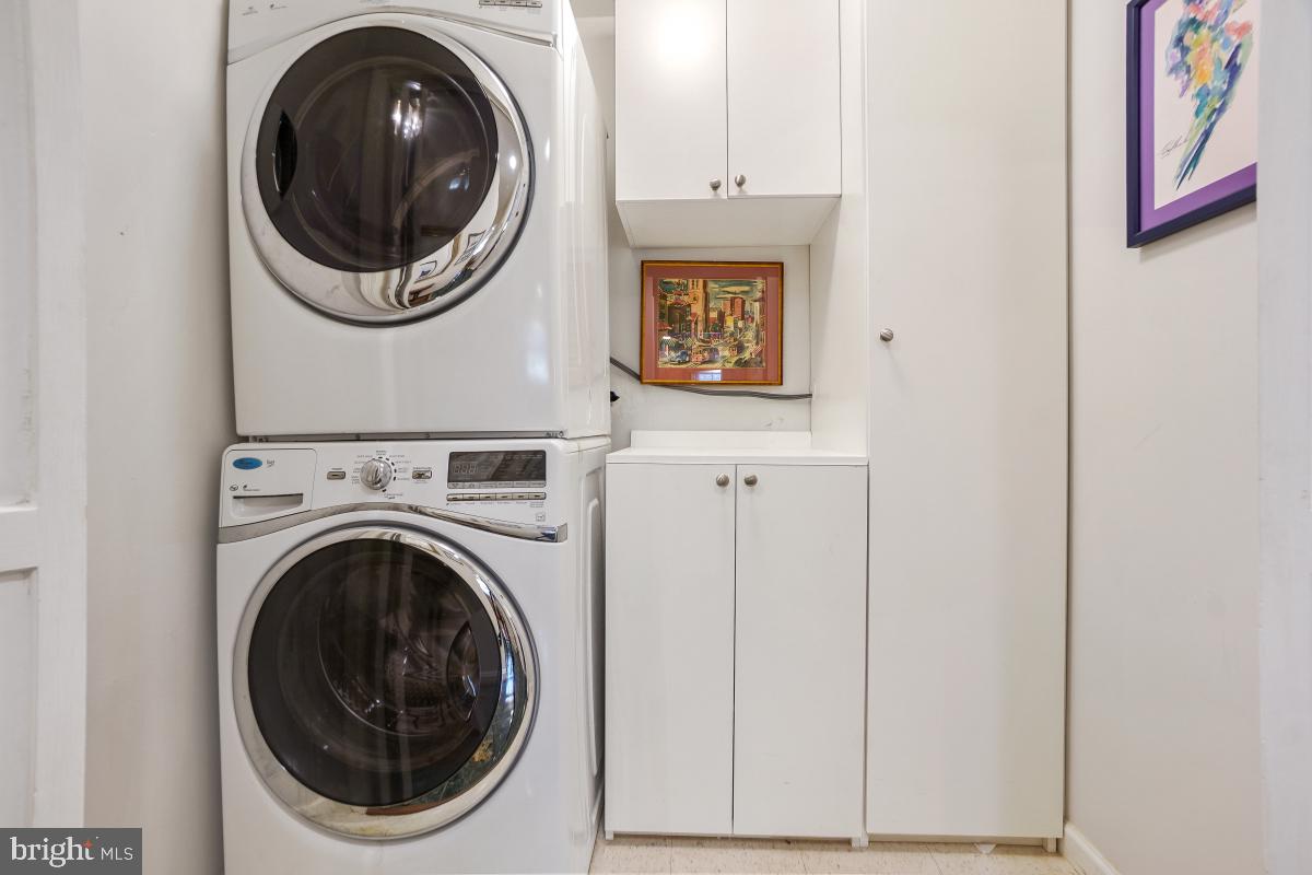 EAST GATE OF POTOMAC - Residential