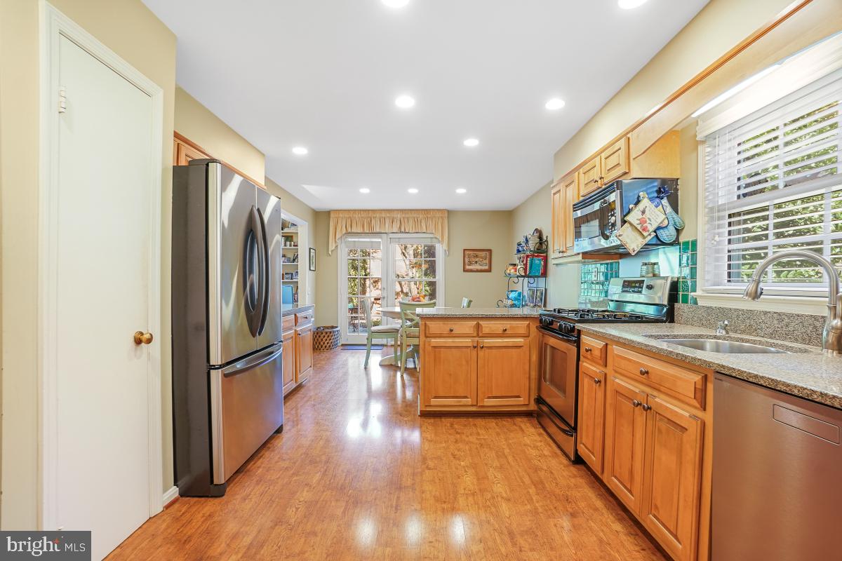 EAST GATE OF POTOMAC - Residential