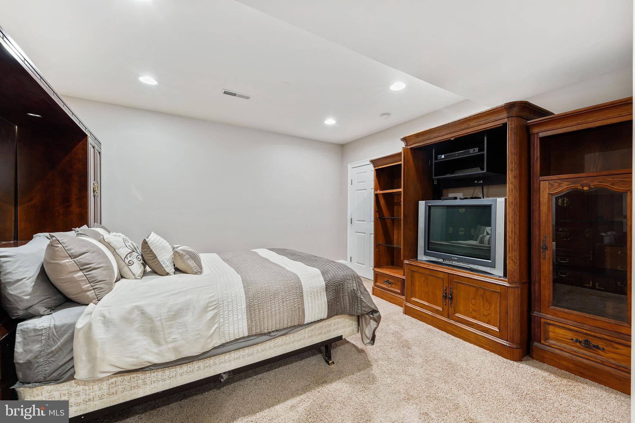 GREYSTONE - Residential