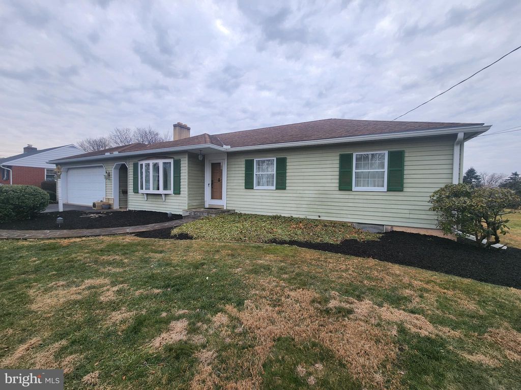Photo of 320 Crestline Drive, WILLOW STREET, PA 17584 (MLS # PALA2080950)