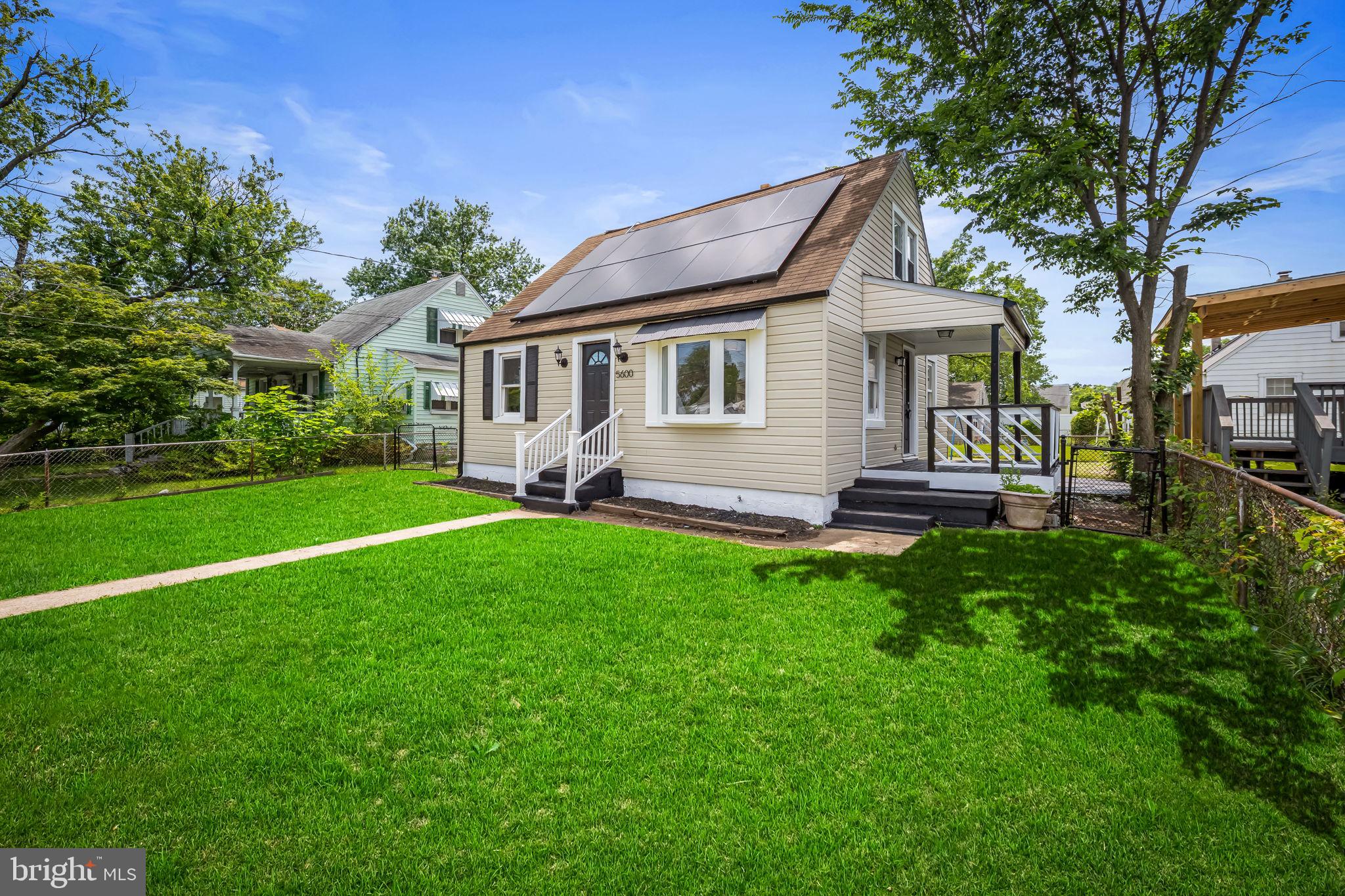 COLONIAL HOUSING - Residential