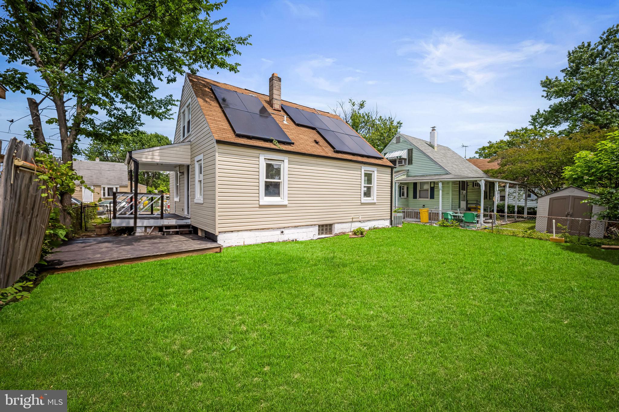 COLONIAL HOUSING - Residential