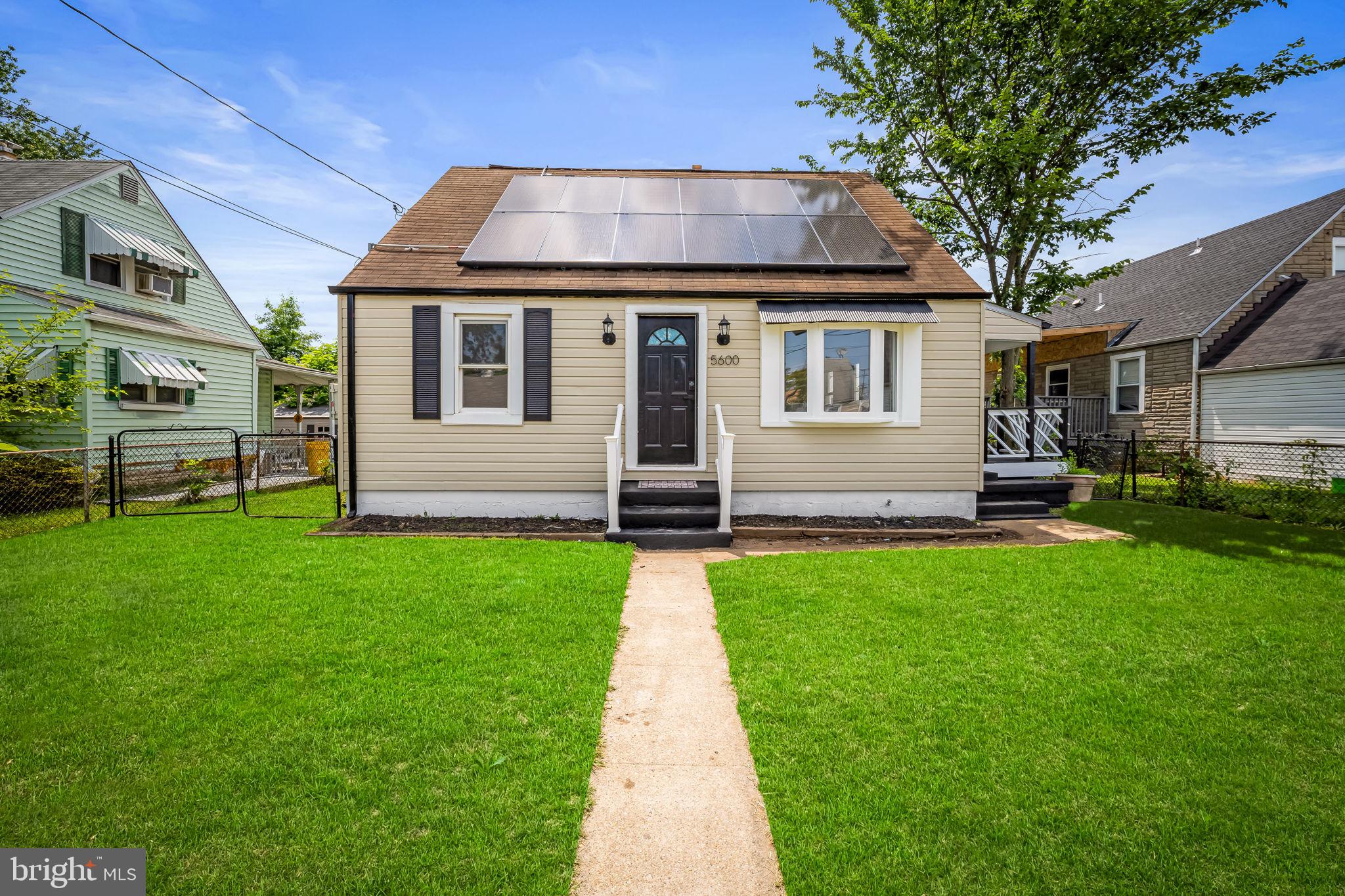 COLONIAL HOUSING - Residential
