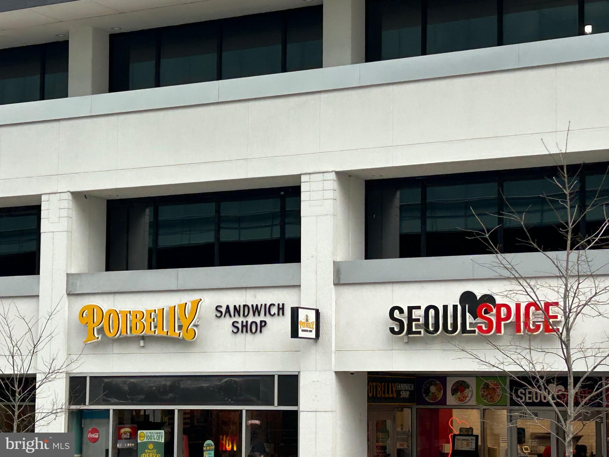 RIVER PLACE - Residential