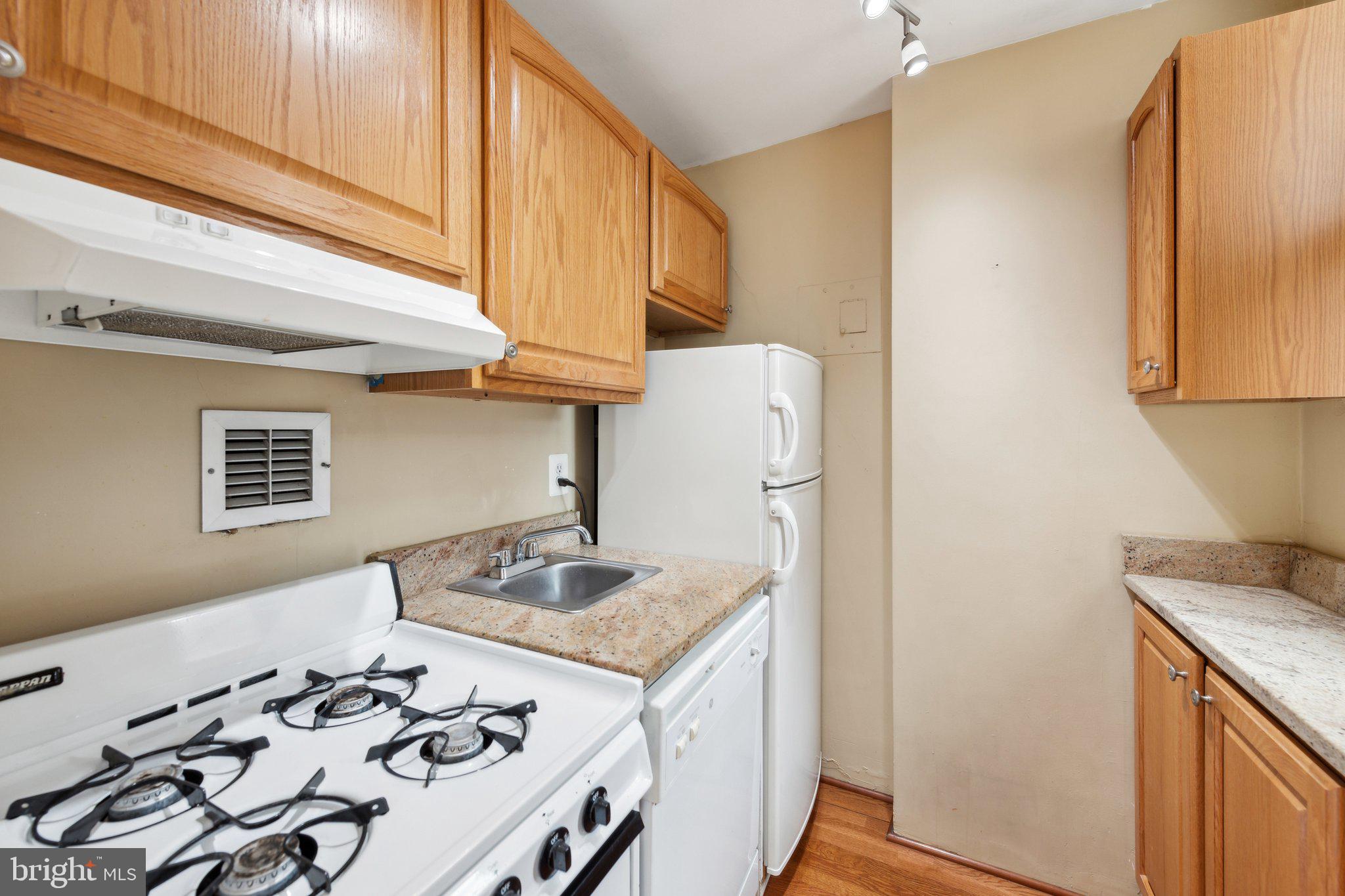 RIVER PLACE - Residential