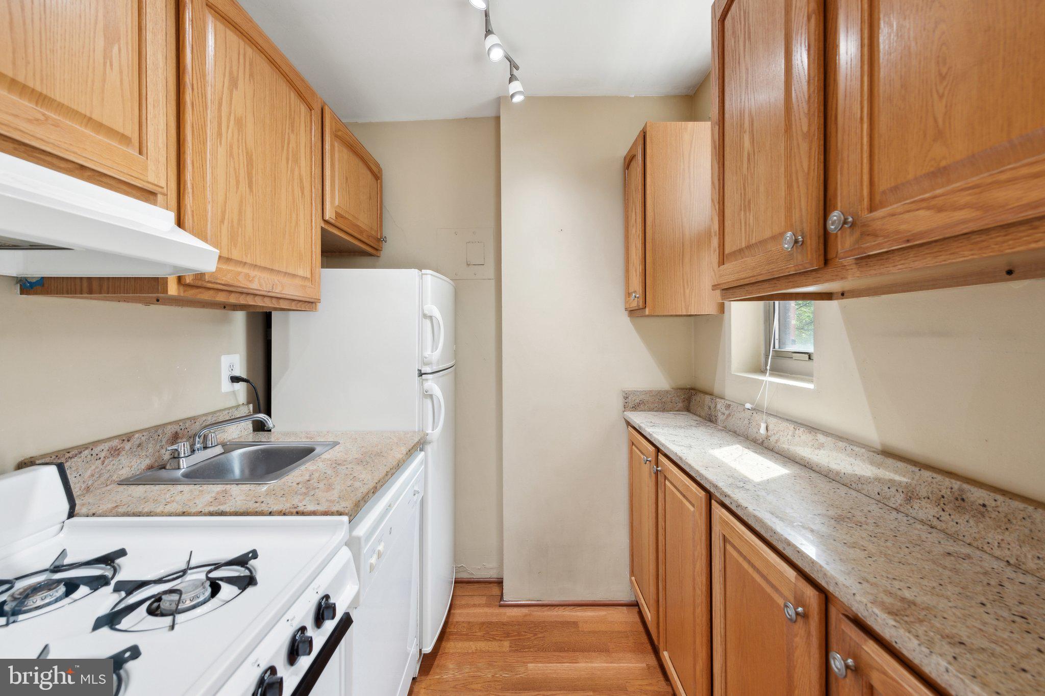 RIVER PLACE - Residential