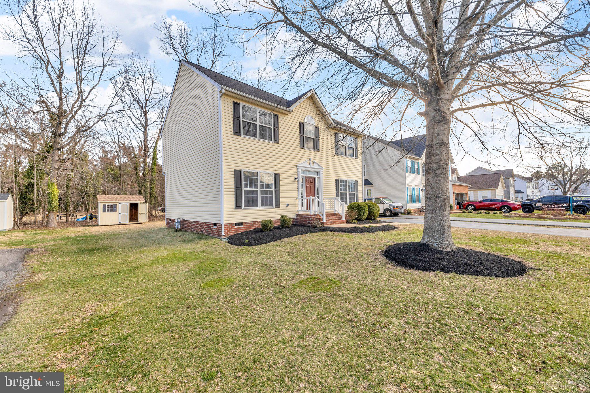 625 ROBCURN DRIVE
