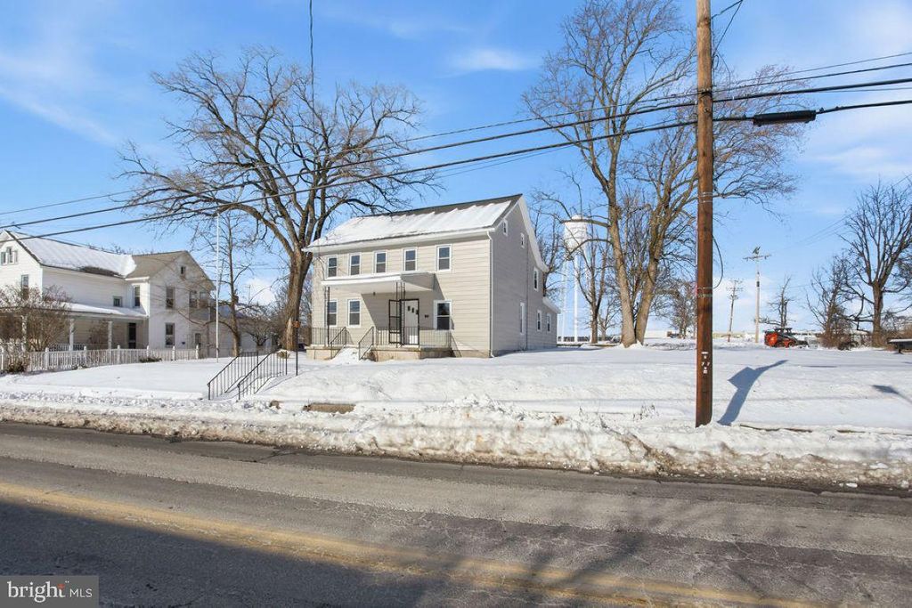 Photo of 114 E York Street, BIGLERVILLE, PA 17307 (MLS # PAAD2021734)