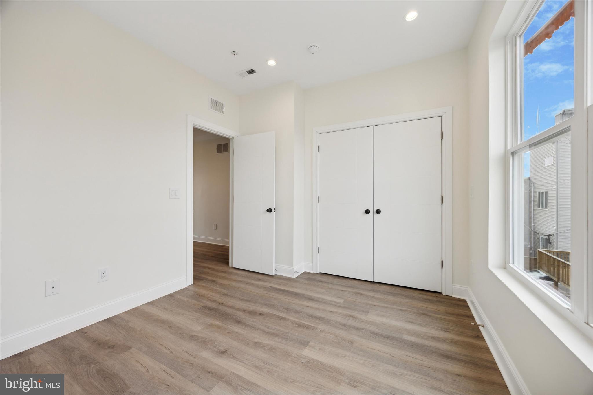 POINT BREEZE - Residential Lease