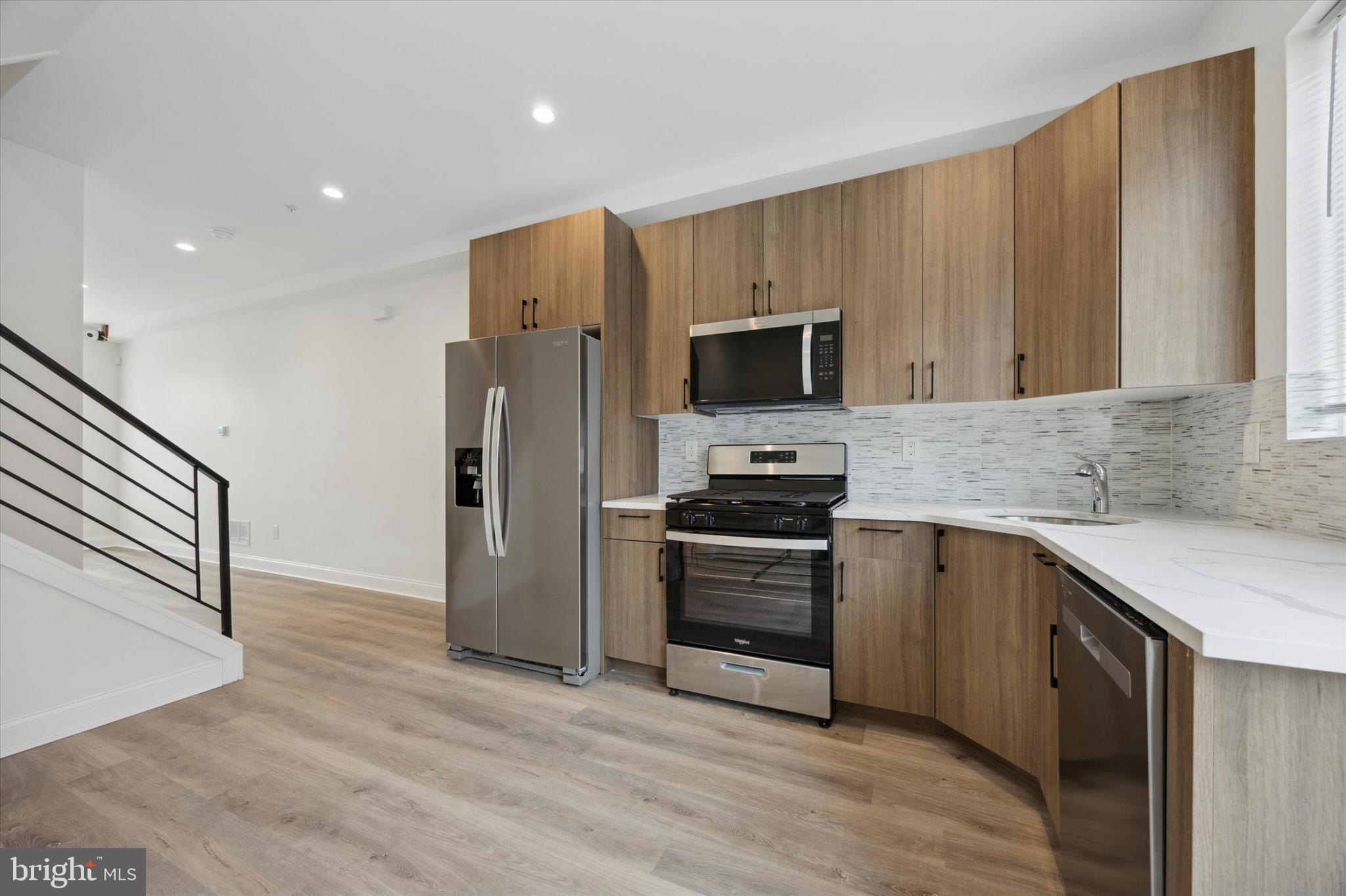 POINT BREEZE - Residential Lease