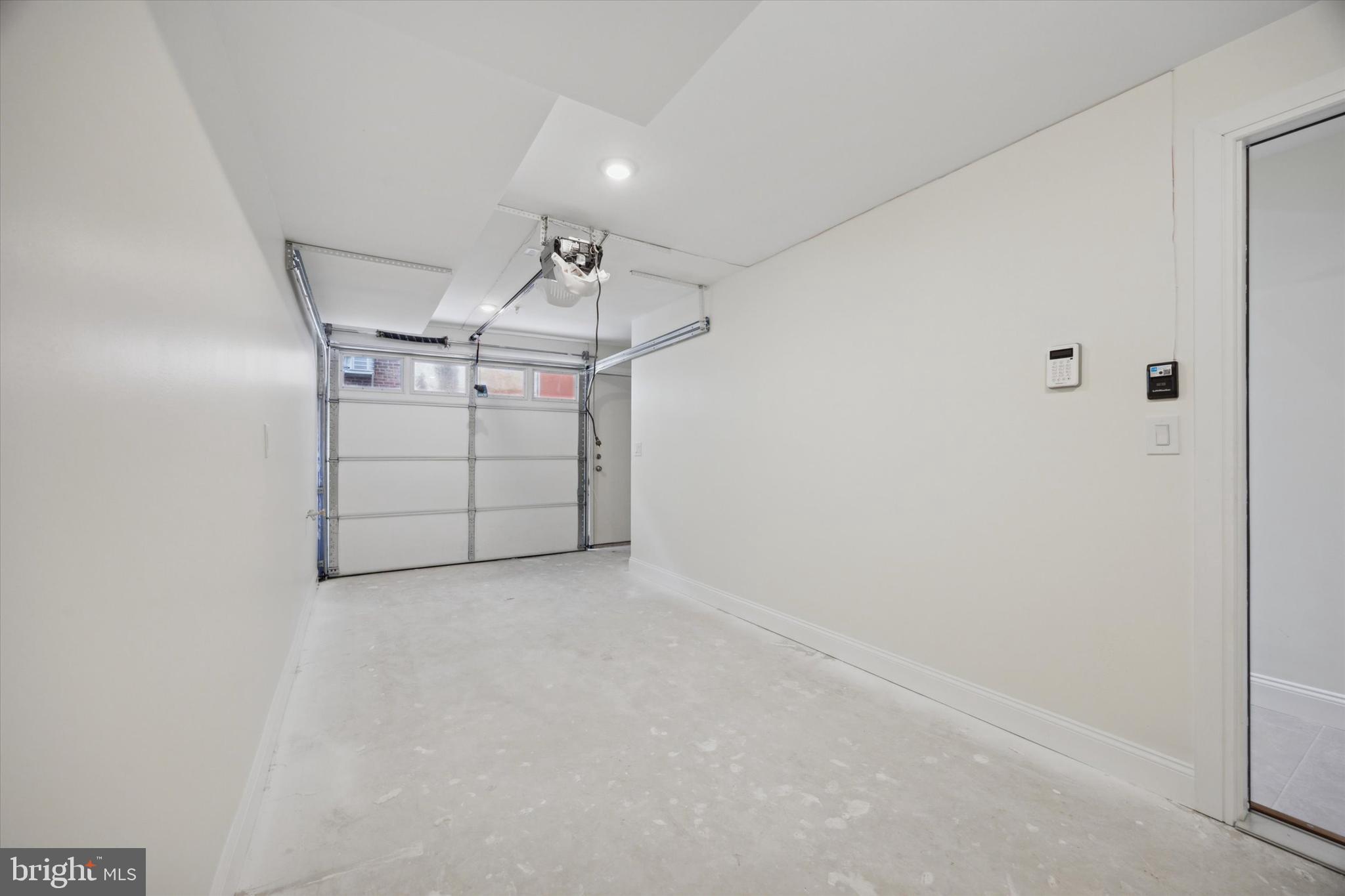 POINT BREEZE - Residential Lease