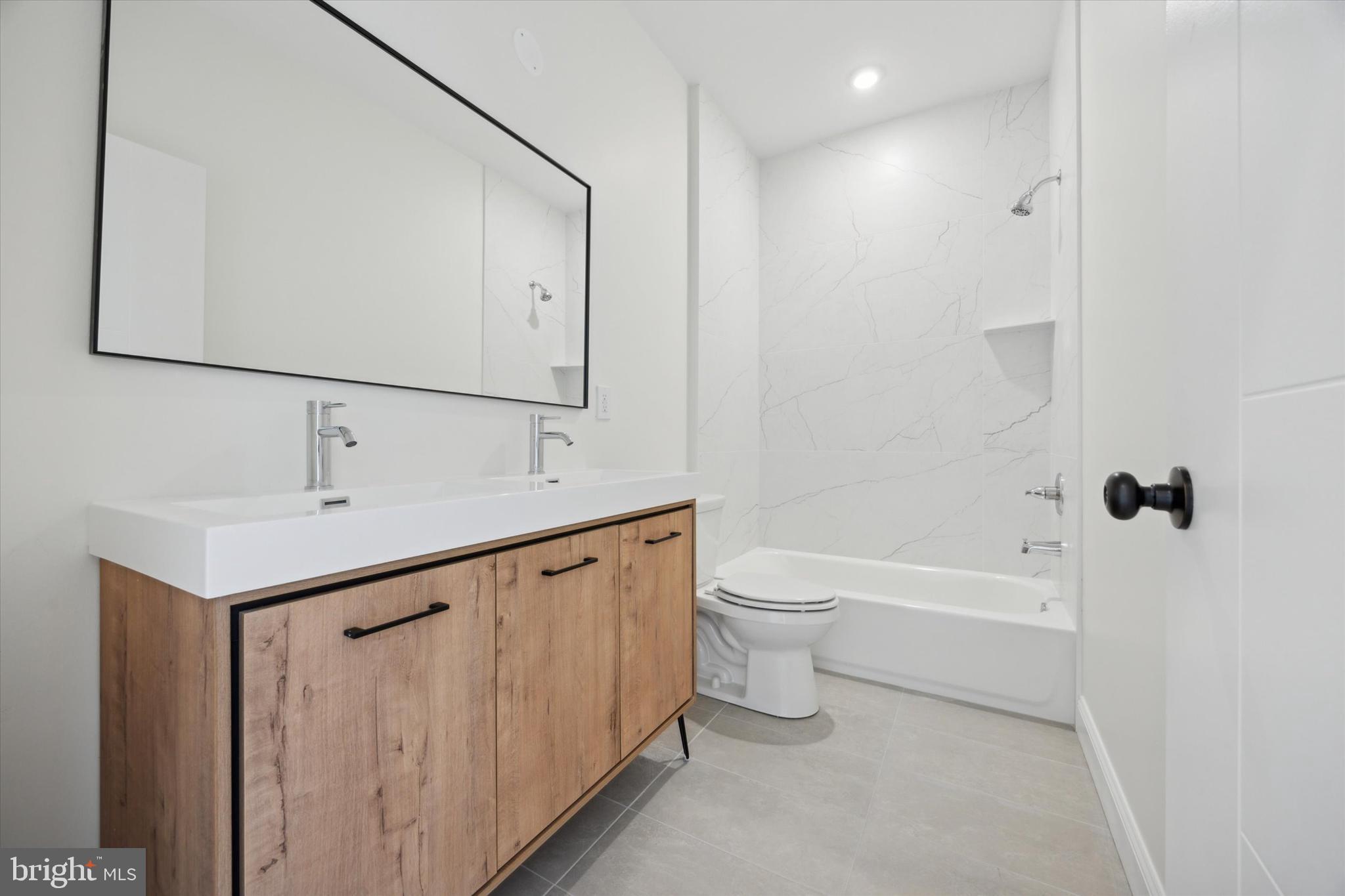 POINT BREEZE - Residential Lease