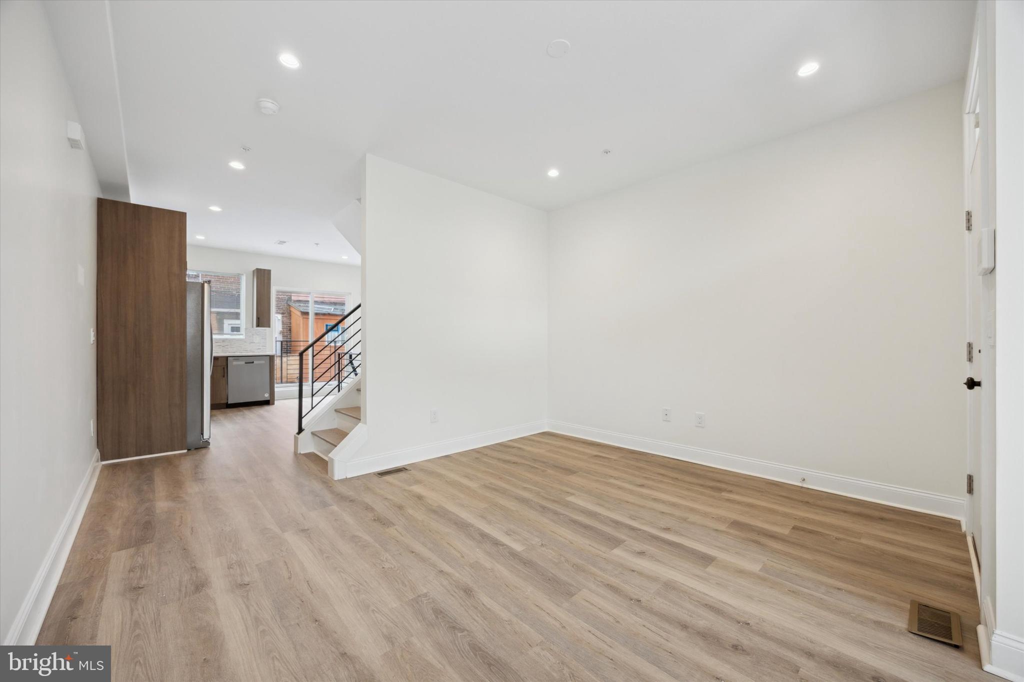 POINT BREEZE - Residential Lease