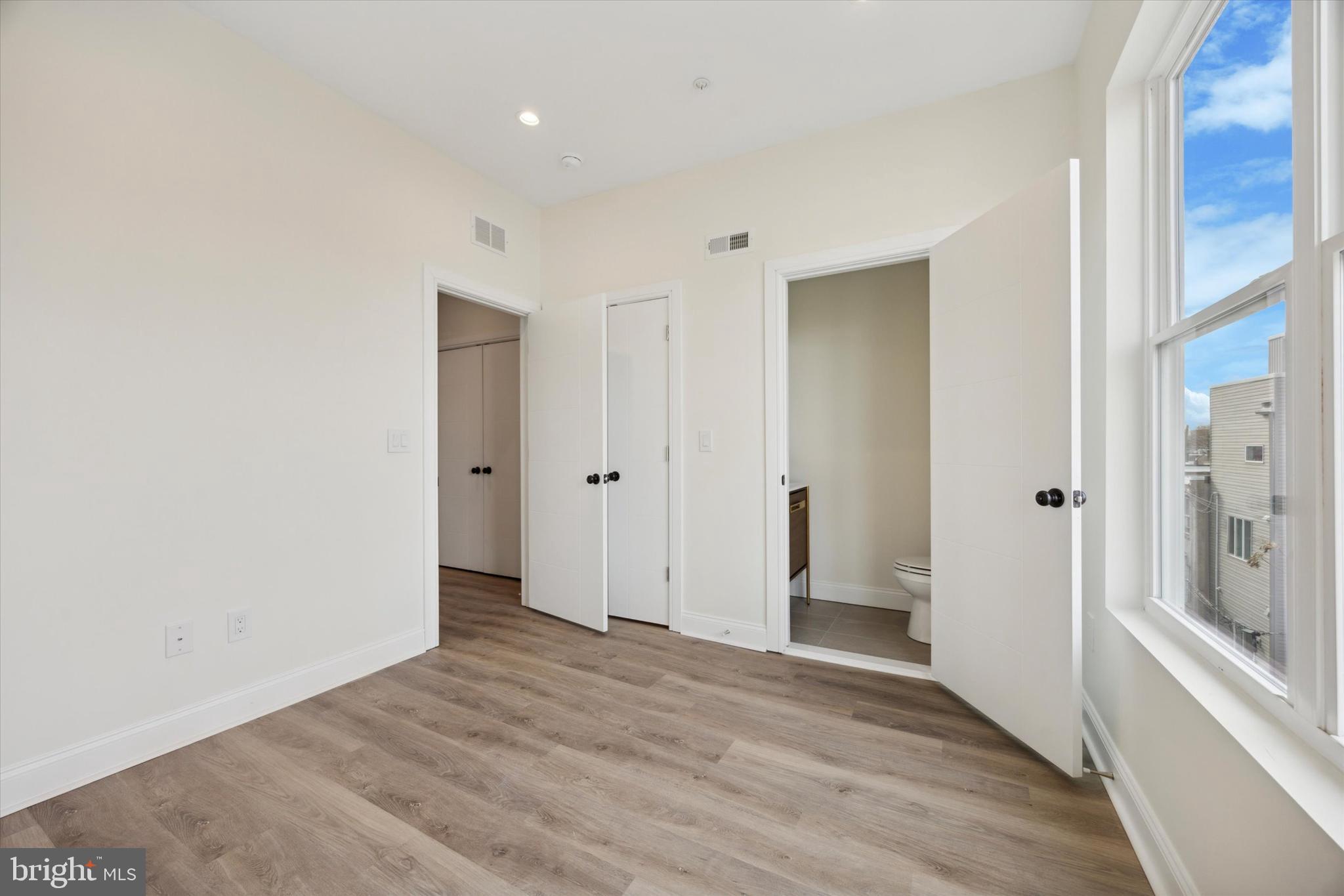 POINT BREEZE - Residential Lease