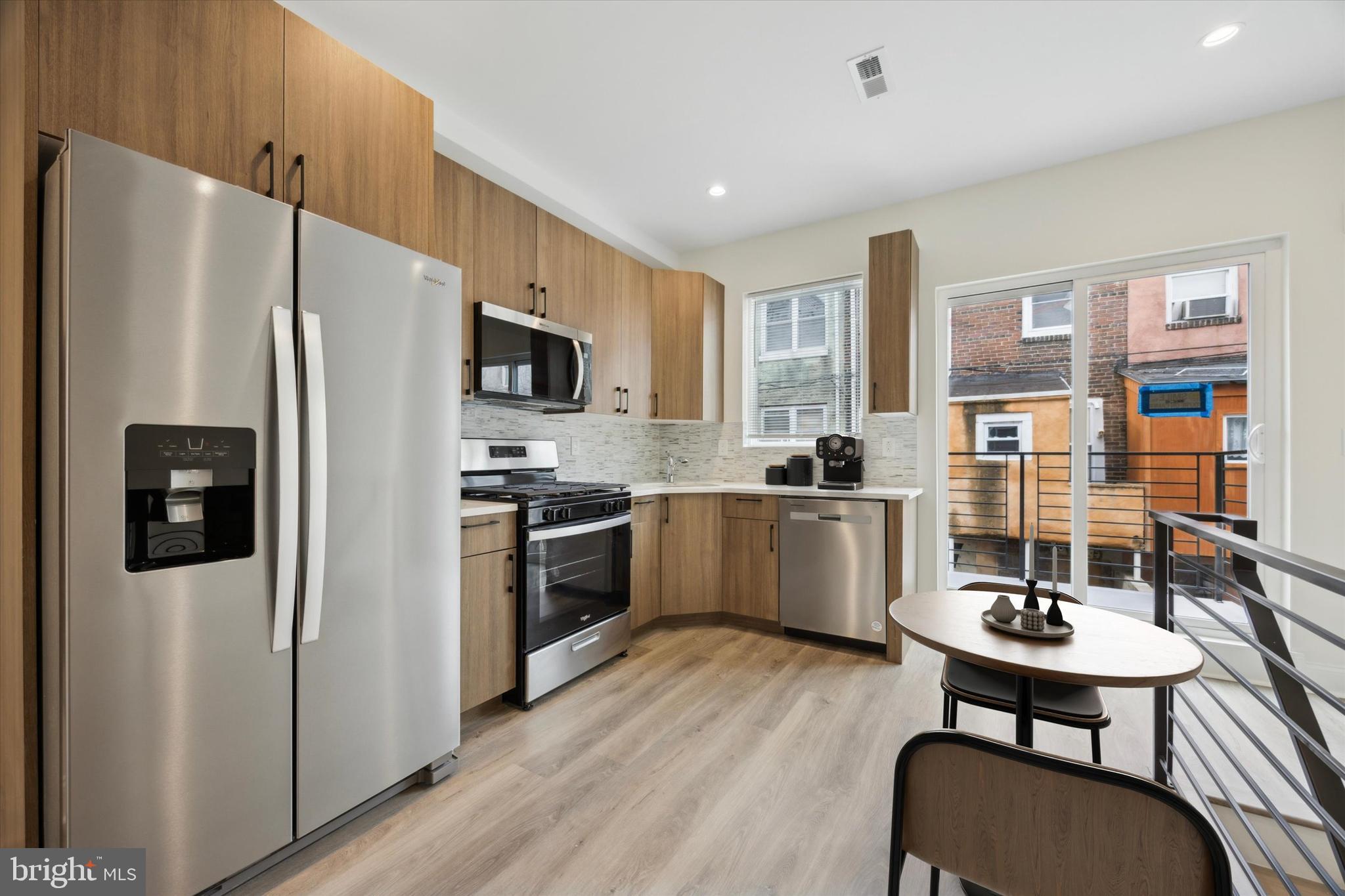 POINT BREEZE - Residential Lease