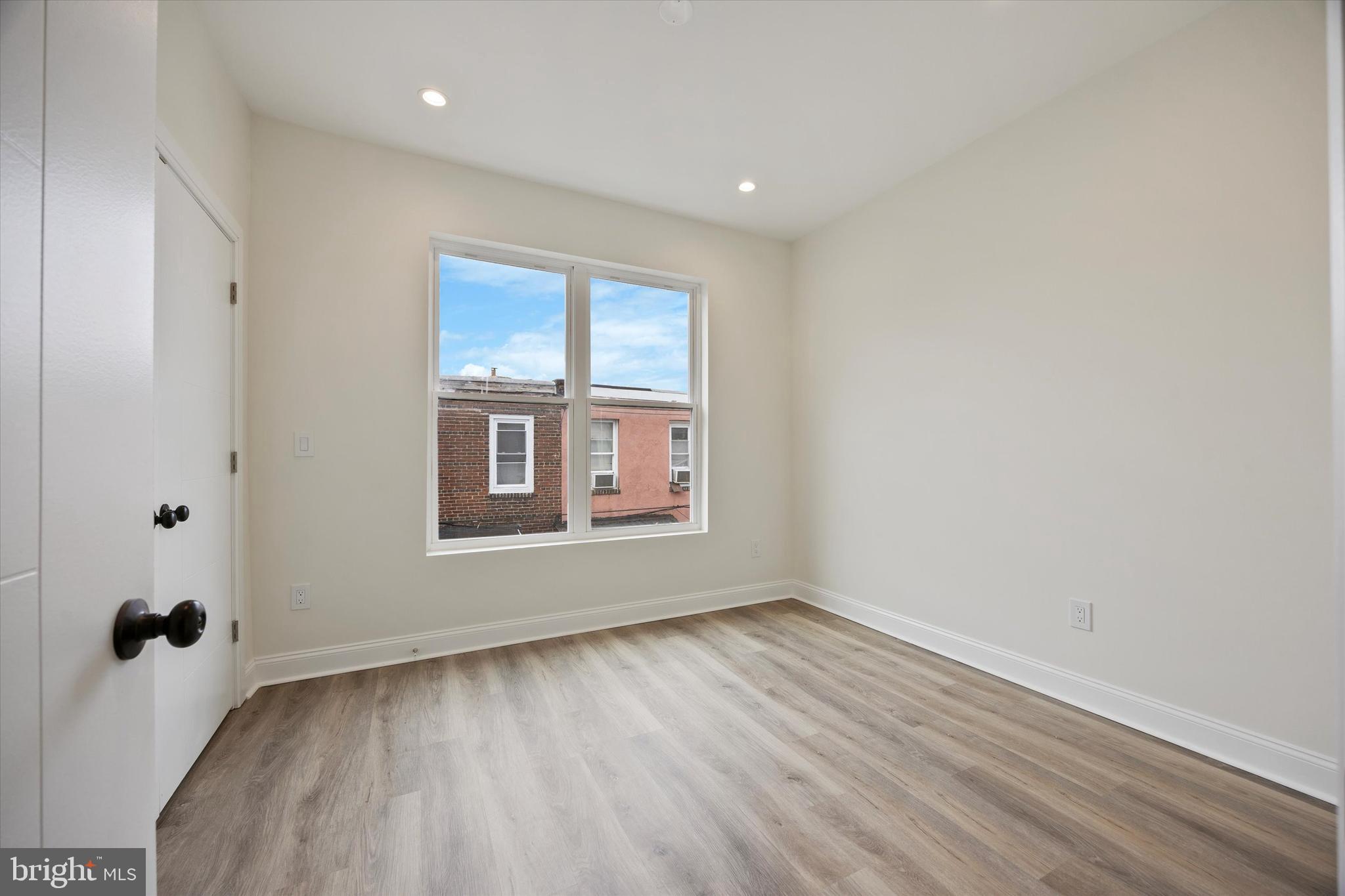 POINT BREEZE - Residential Lease