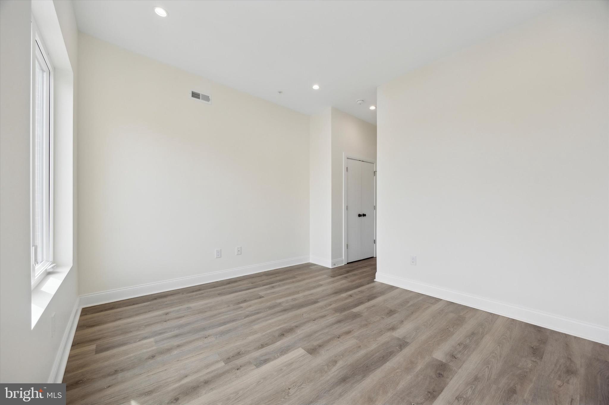 POINT BREEZE - Residential Lease