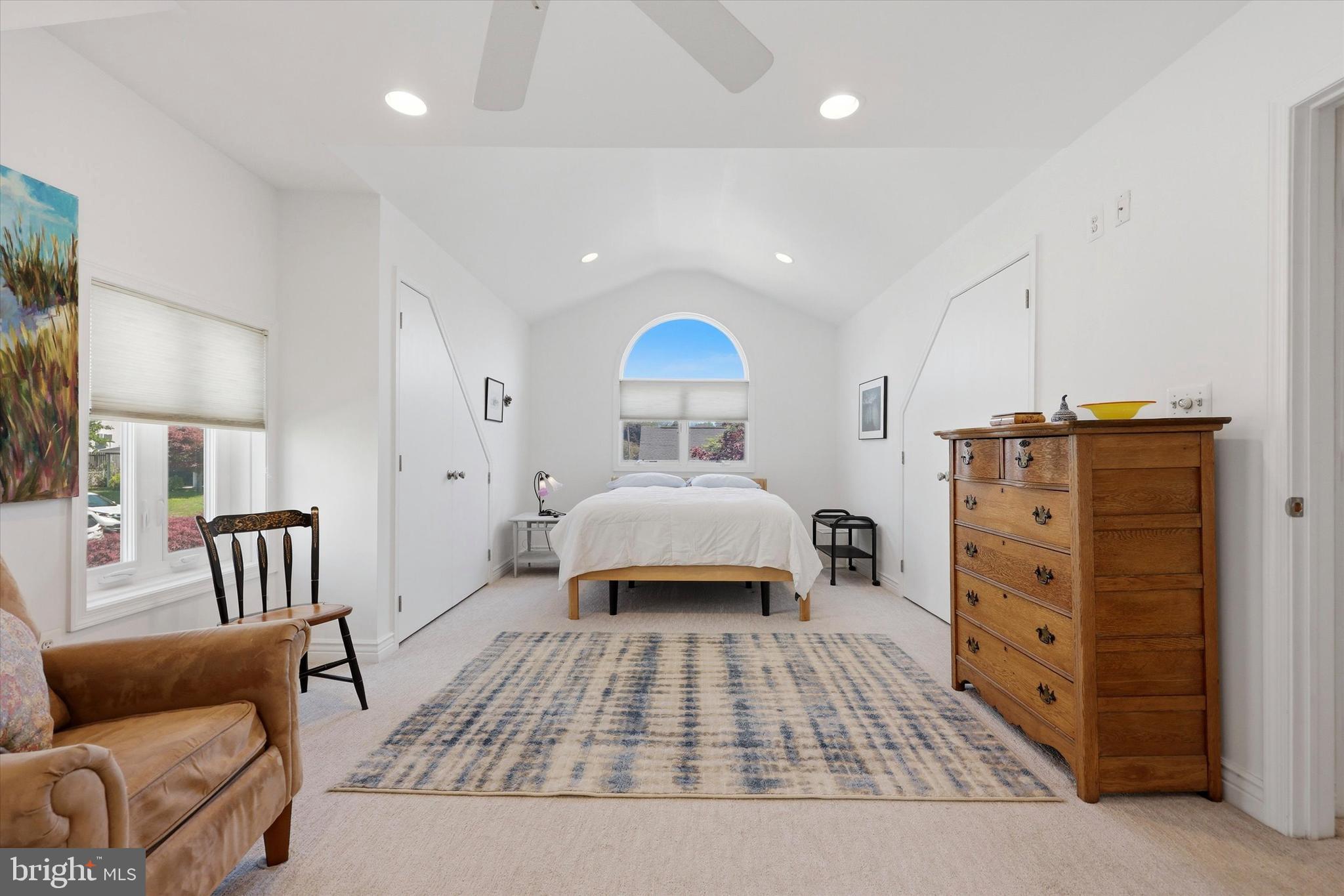 ROXBOROUGH - Residential