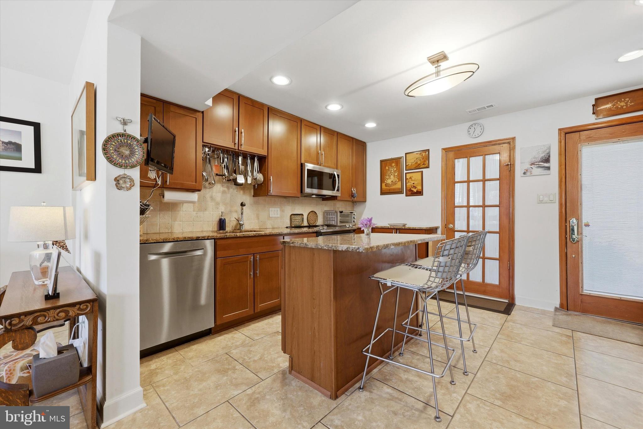 ROXBOROUGH - Residential