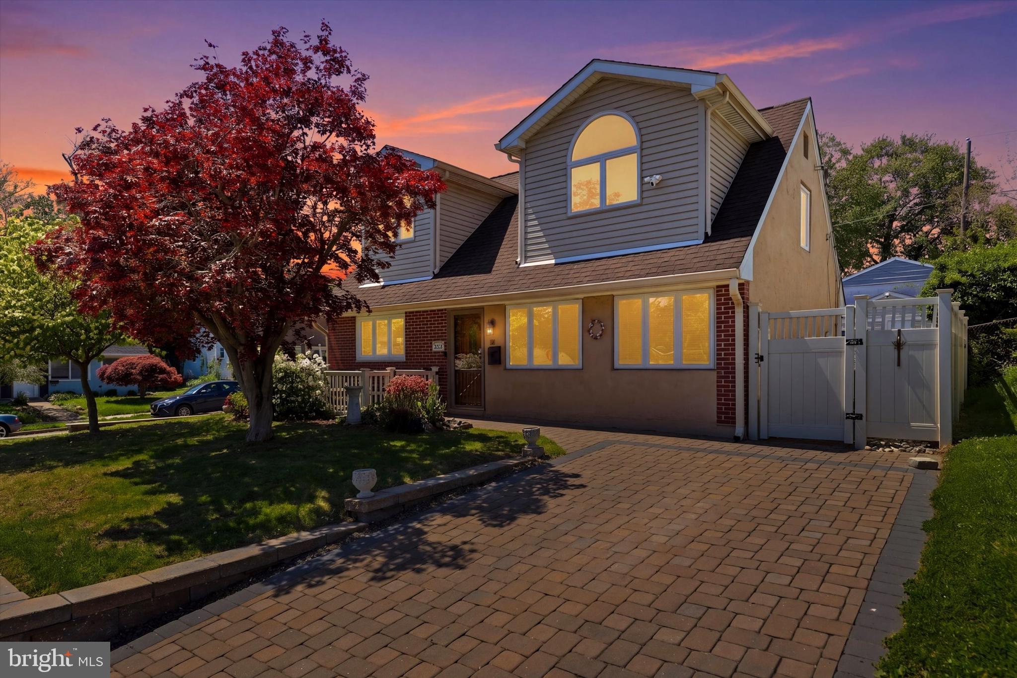 ROXBOROUGH - Residential