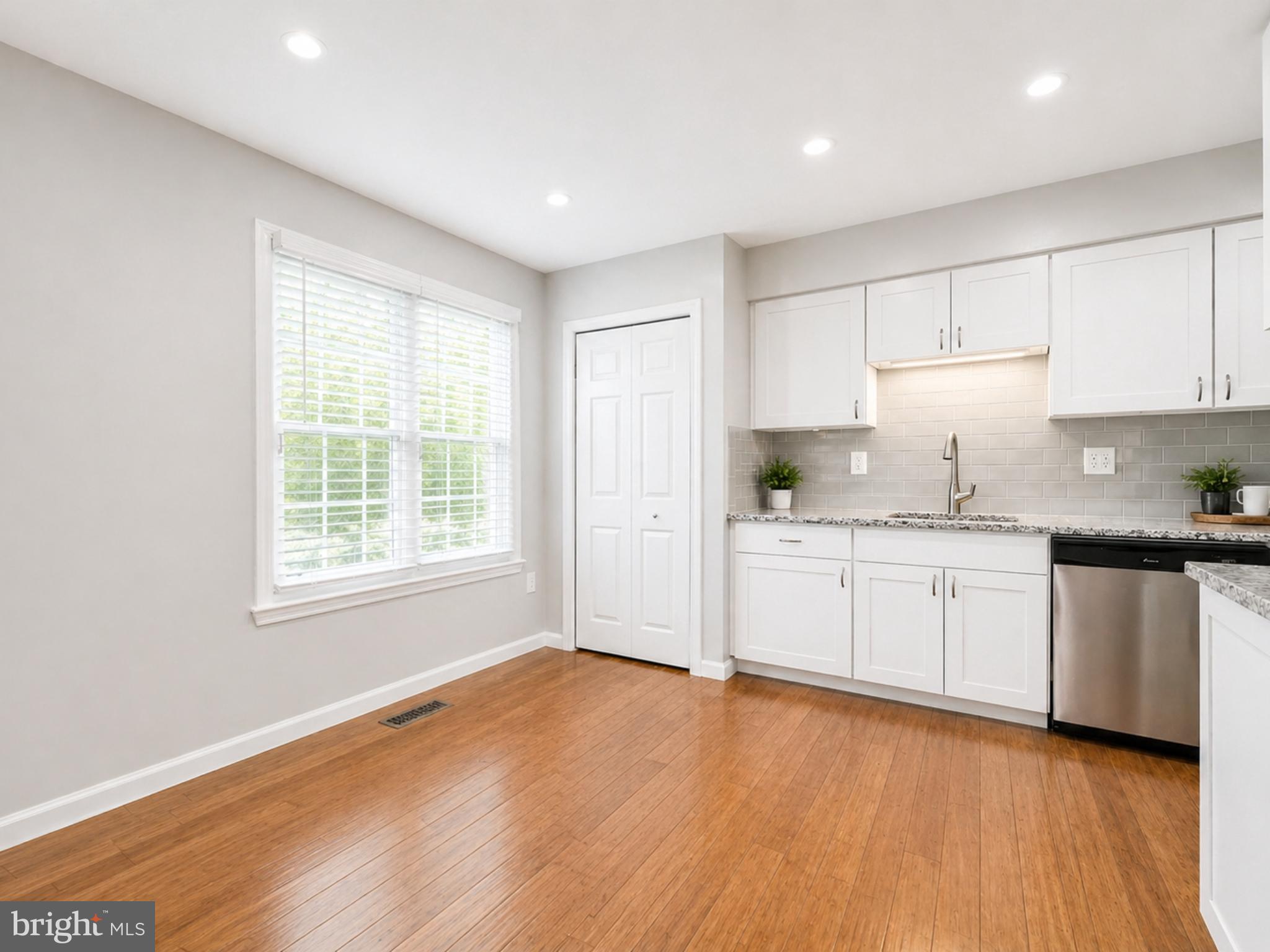 BURKE CENTRE - Residential