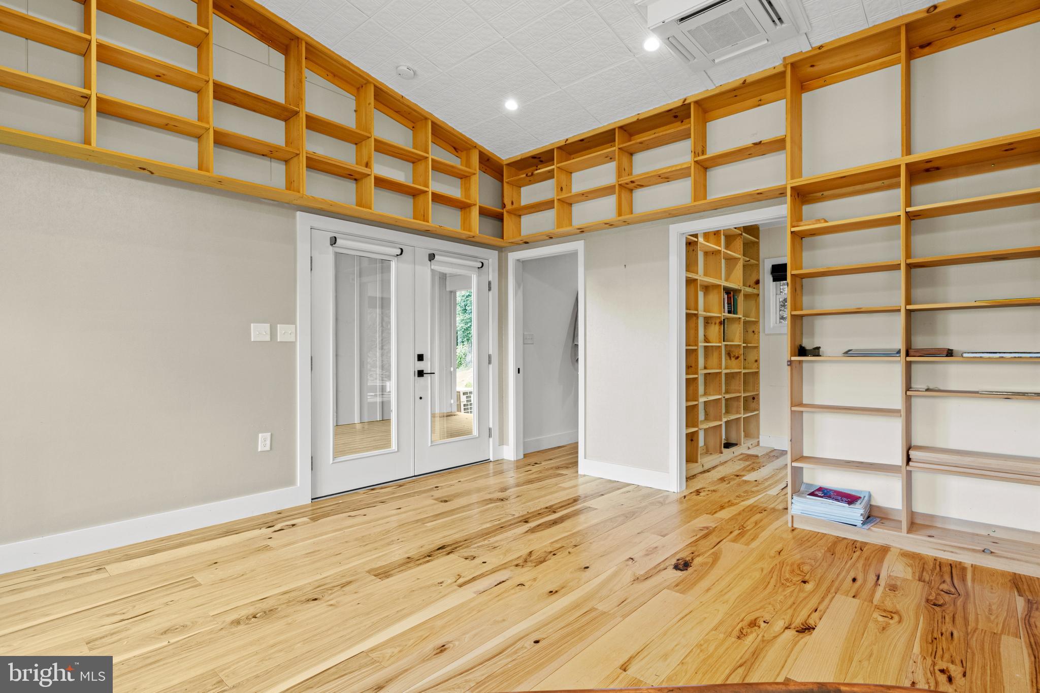 LEEDS MANOR ORCHARDS - Residential