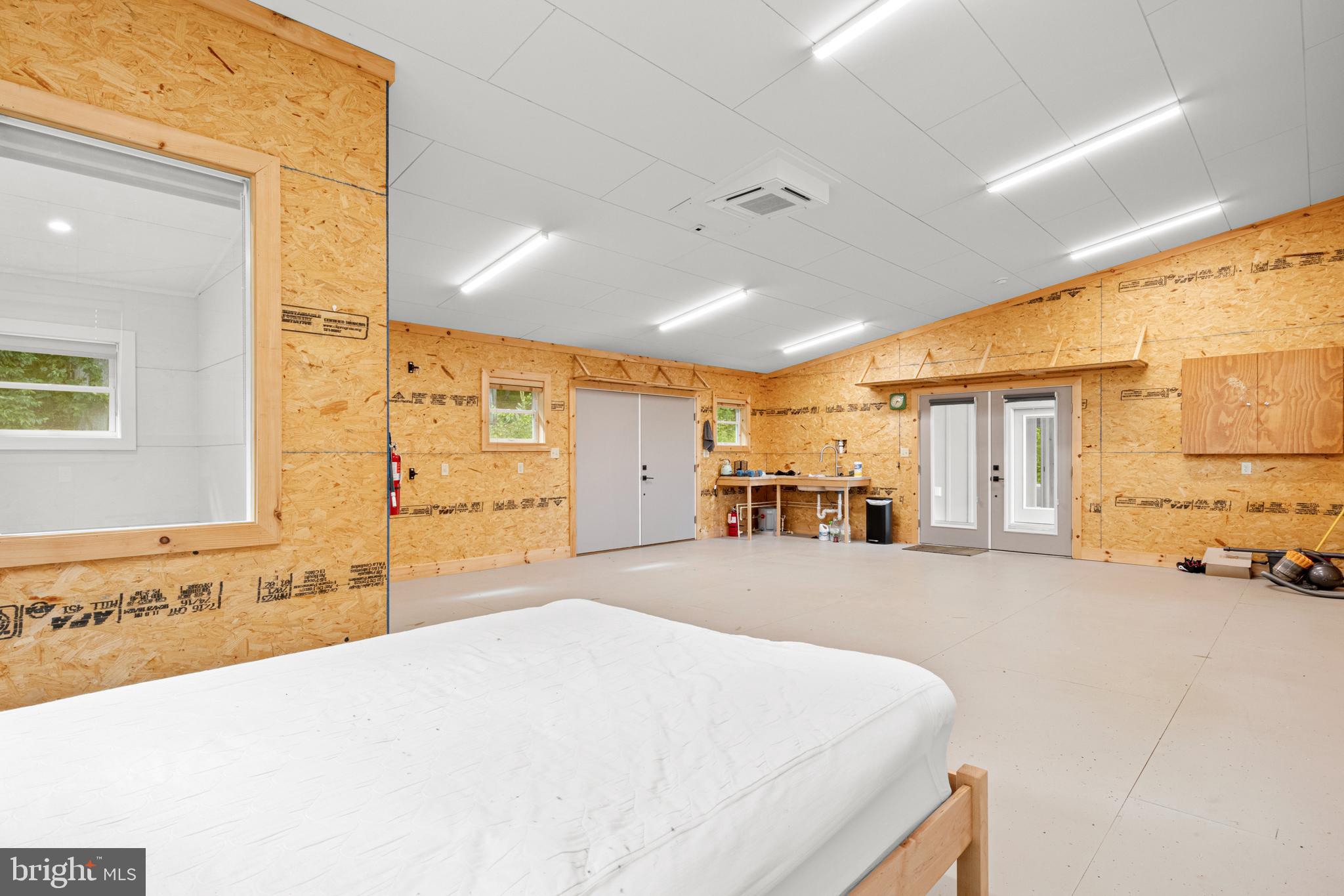 LEEDS MANOR ORCHARDS - Residential