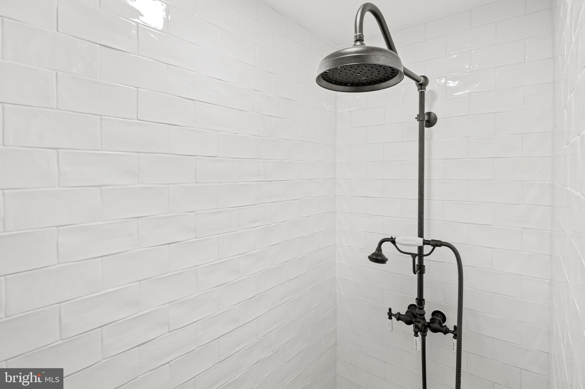 LEEDS MANOR ORCHARDS - Residential