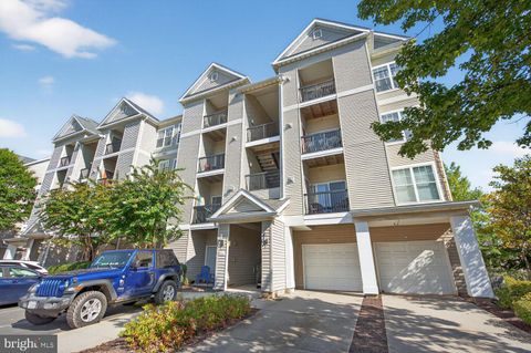 5123 TRAVIS EDWARD WAY J J CENTREVILLE VA 20120