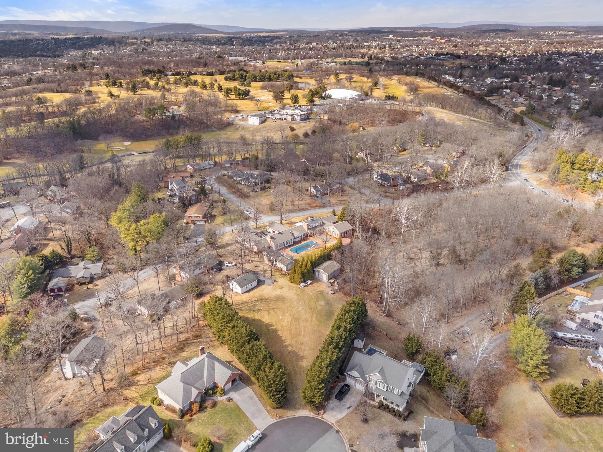 OAKDALE CROSSING - Land