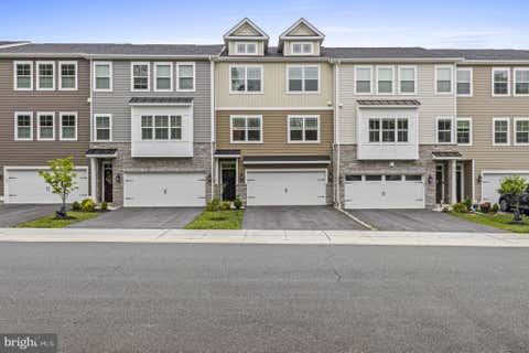 Townhouse For Sale - 4795 Hogan Drive<br/> New Castle County, WILMINGTON, DE 19808
